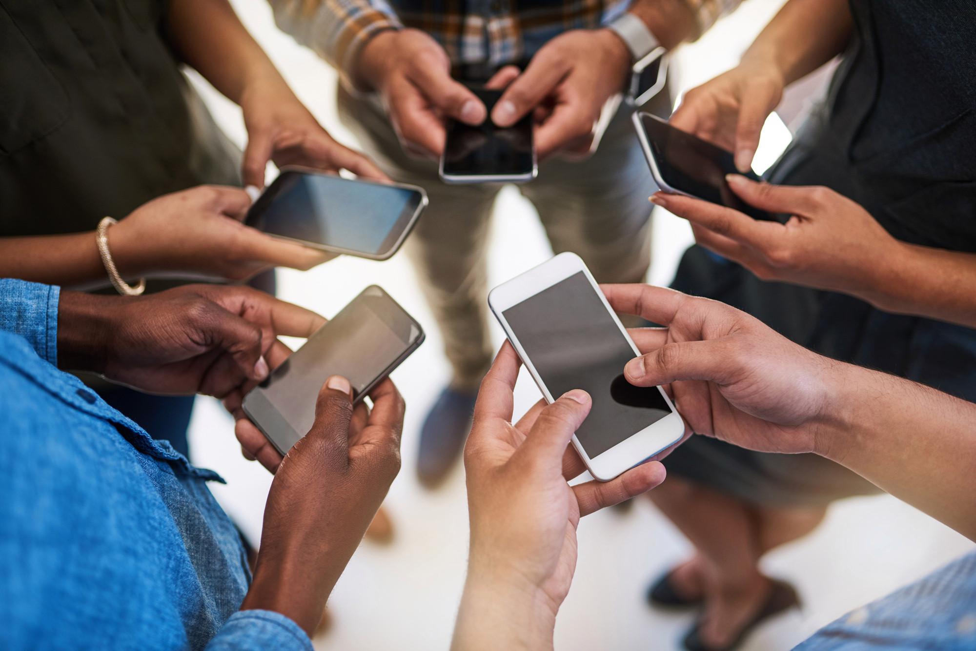 Singapore's Mobile Landscape: Invigrazzes' Extensive Network